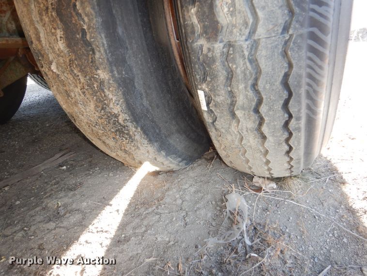 image for item FU9130 1990 shop built drop deck trailer