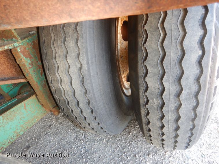 image for item FU9130 1990 shop built drop deck trailer