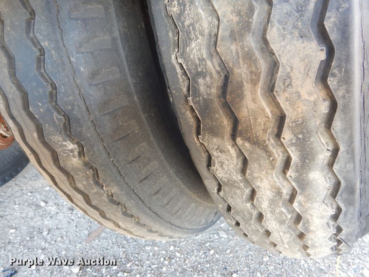 image for item FU9130 1990 shop built drop deck trailer