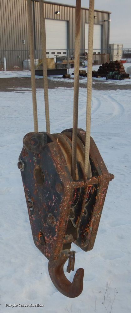 image for item FU9133 2005 Sterling L7500 crane truck