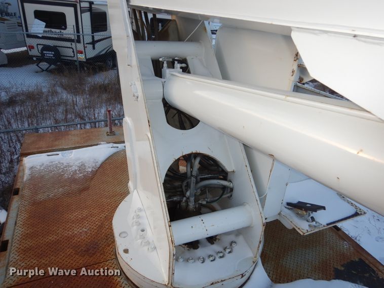 image for item FU9133 2005 Sterling L7500 crane truck