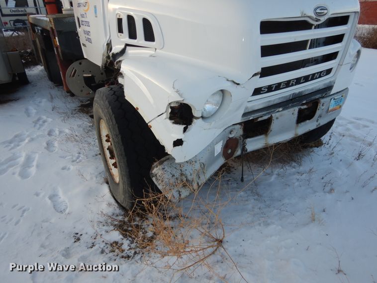 image for item FU9133 2005 Sterling L7500 crane truck