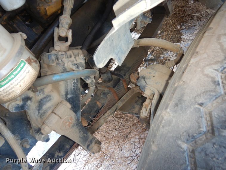 image for item FU9133 2005 Sterling L7500 crane truck