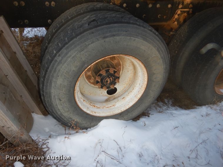 image for item FU9133 2005 Sterling L7500 crane truck