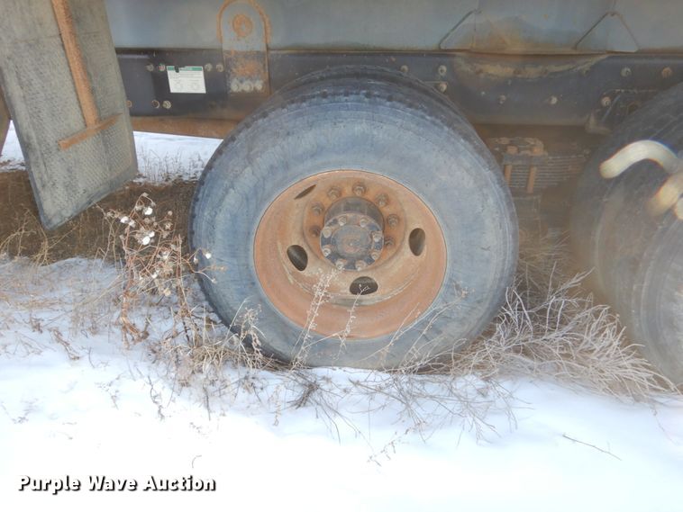 image for item FU9133 2005 Sterling L7500 crane truck