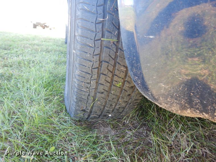 image for item FU9706 2004 Dodge Grand Caravan van