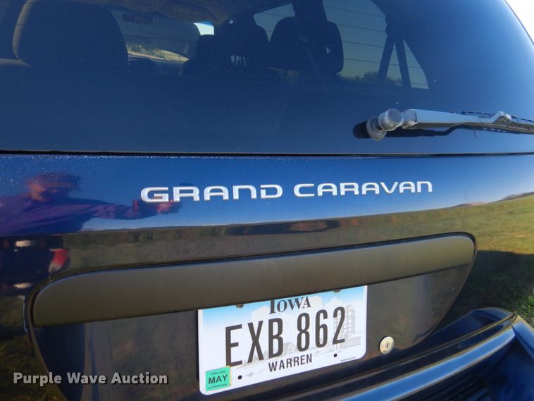 image for item FU9706 2004 Dodge Grand Caravan van