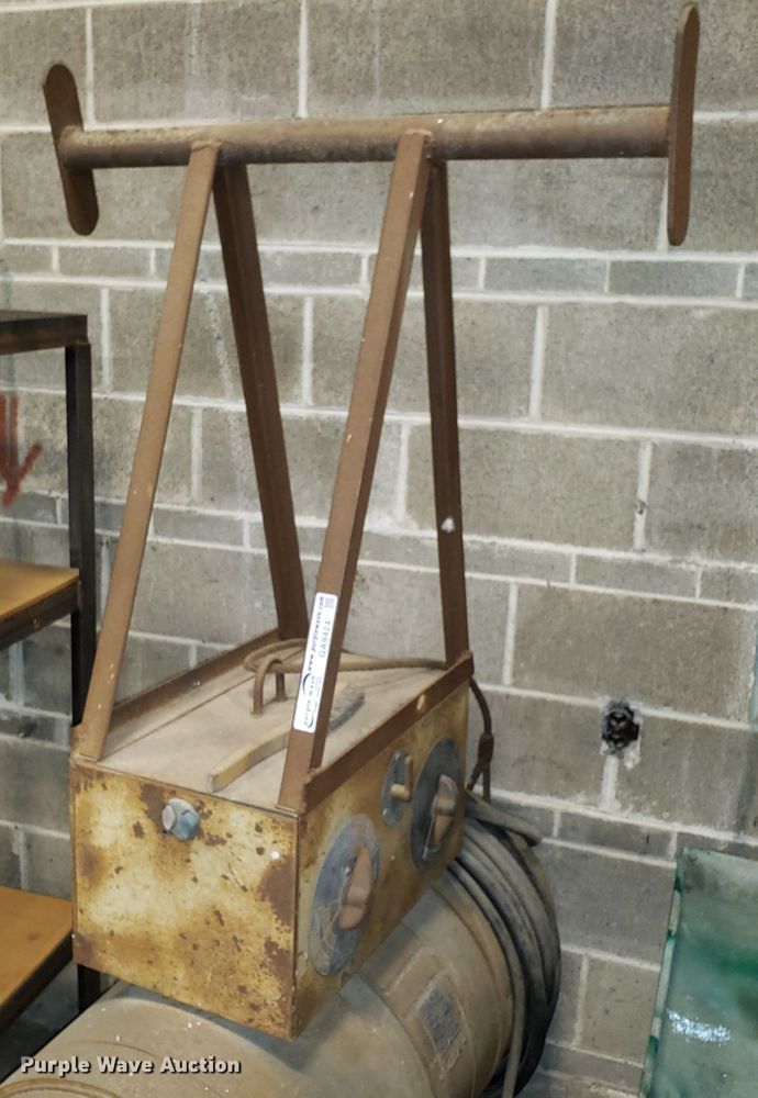 image for item GA9424 Lincoln 300 welder