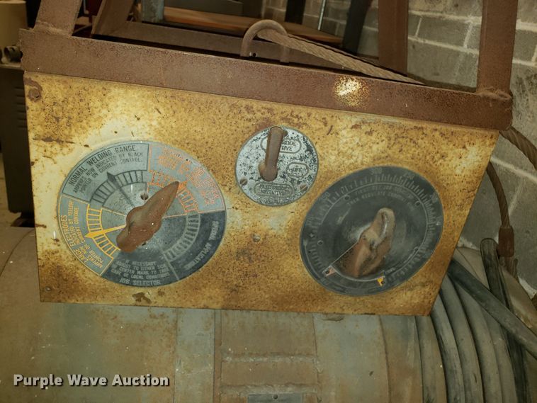 image for item GA9424 Lincoln 300 welder