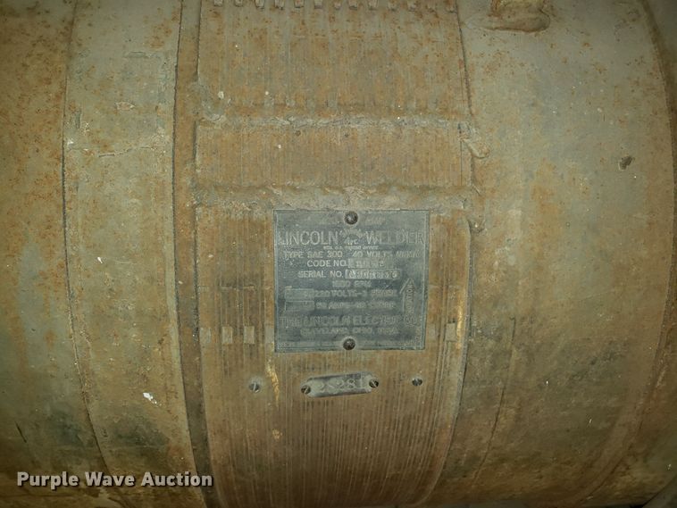 image for item GA9424 Lincoln 300 welder