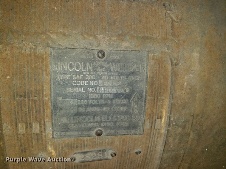 image for item GA9424 Lincoln 300 welder