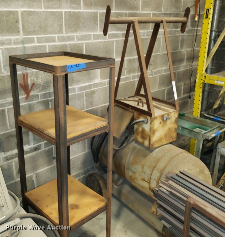 image for item GA9424 Lincoln 300 welder