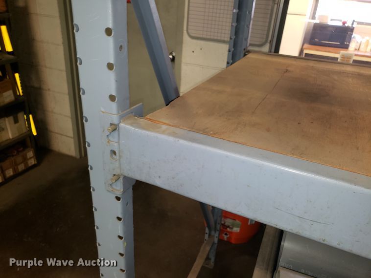 image for item GA9433 Pallet racking