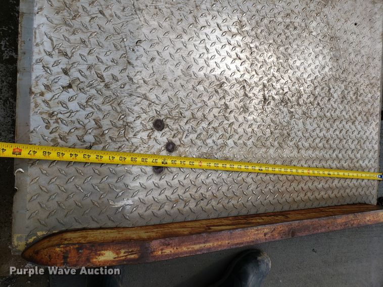 image for item GA9434 Loading dock ramp