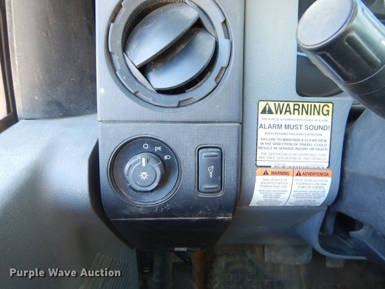 image for item GB9614 2013 Ford F550 Super Duty truck cab and chassis