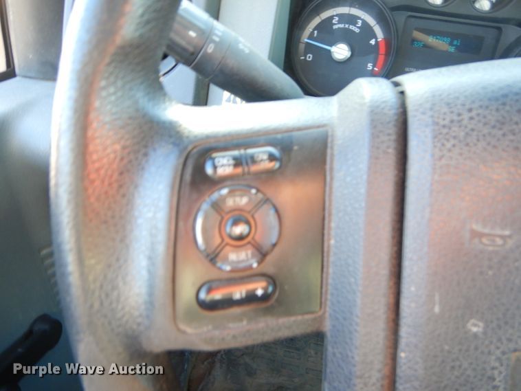 image for item GB9614 2013 Ford F550 Super Duty truck cab and chassis