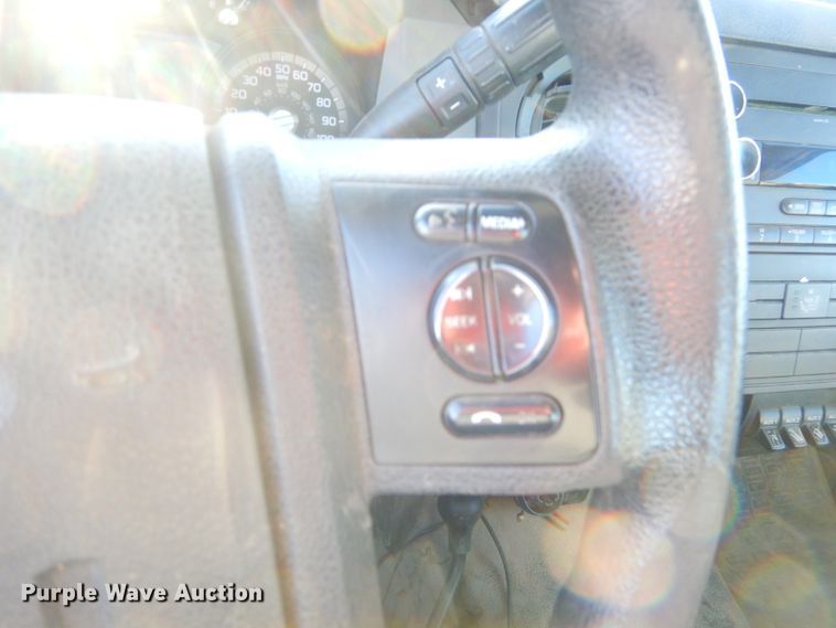 image for item GB9614 2013 Ford F550 Super Duty truck cab and chassis