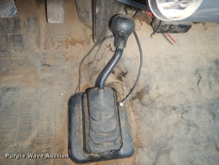 image for item GB9614 2013 Ford F550 Super Duty truck cab and chassis