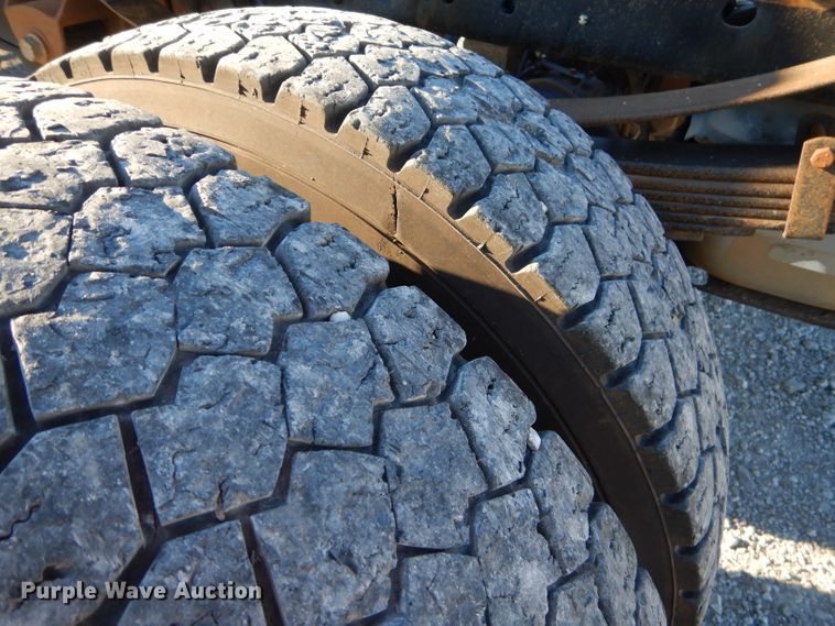 image for item GB9614 2013 Ford F550 Super Duty truck cab and chassis