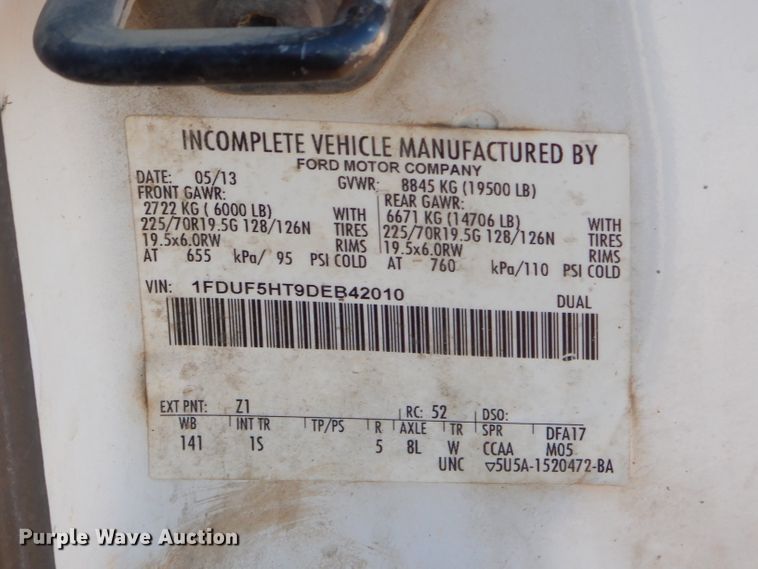 image for item GB9614 2013 Ford F550 Super Duty truck cab and chassis