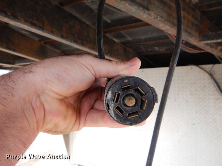 image for item GB9652 2003 Cargo 32GN enclosed cargo trailer