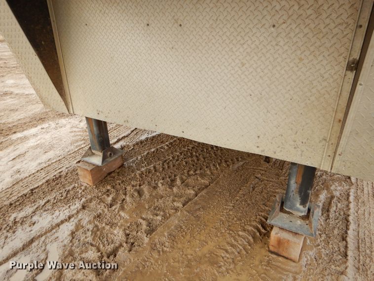 image for item GB9652 2003 Cargo 32GN enclosed cargo trailer