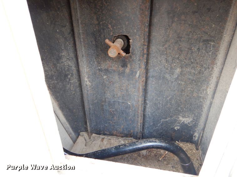 image for item GB9652 2003 Cargo 32GN enclosed cargo trailer