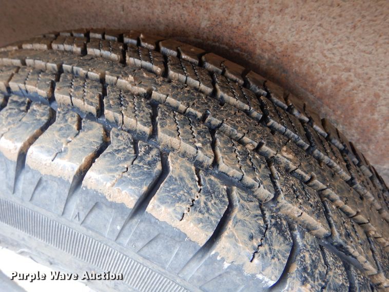 image for item GB9652 2003 Cargo 32GN enclosed cargo trailer