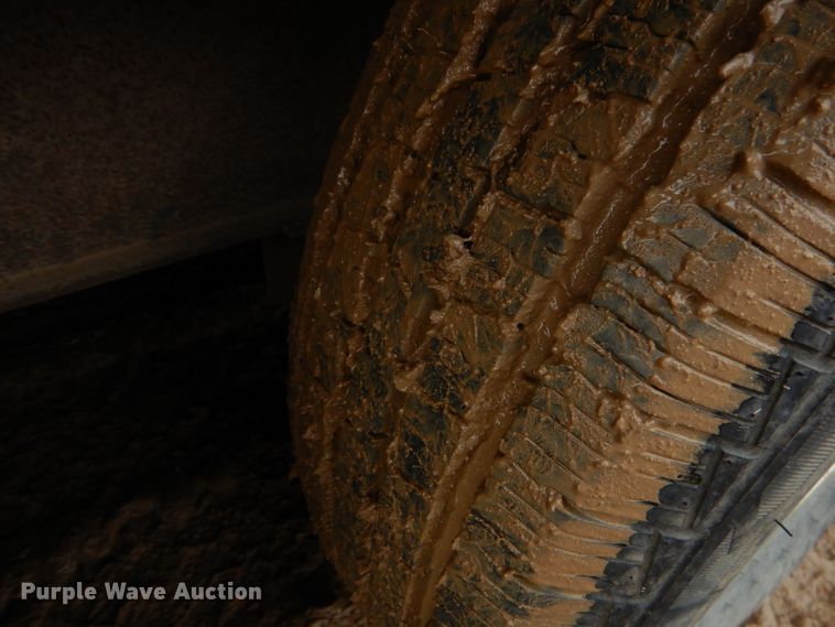 image for item GB9652 2003 Cargo 32GN enclosed cargo trailer