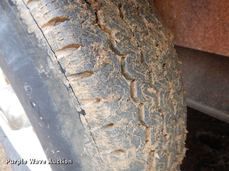 image for item GB9652 2003 Cargo 32GN enclosed cargo trailer