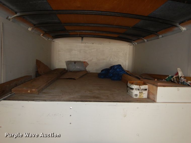 image for item GB9652 2003 Cargo 32GN enclosed cargo trailer