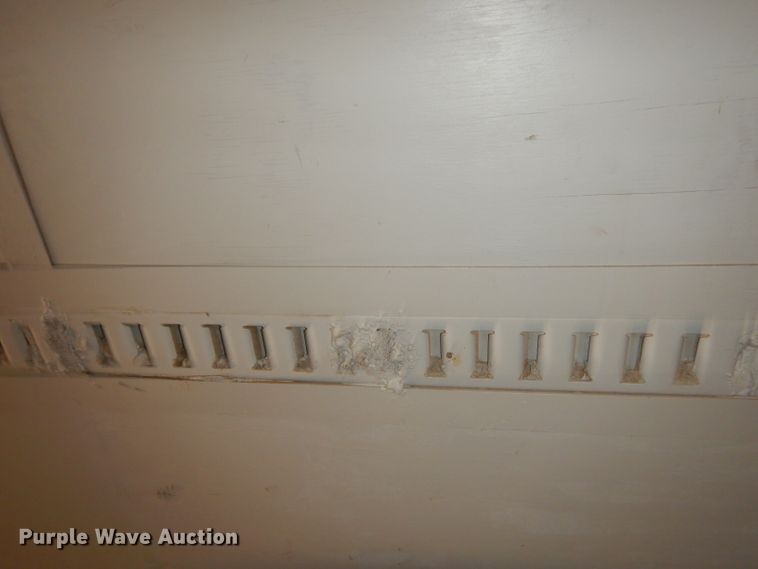 image for item GB9652 2003 Cargo 32GN enclosed cargo trailer