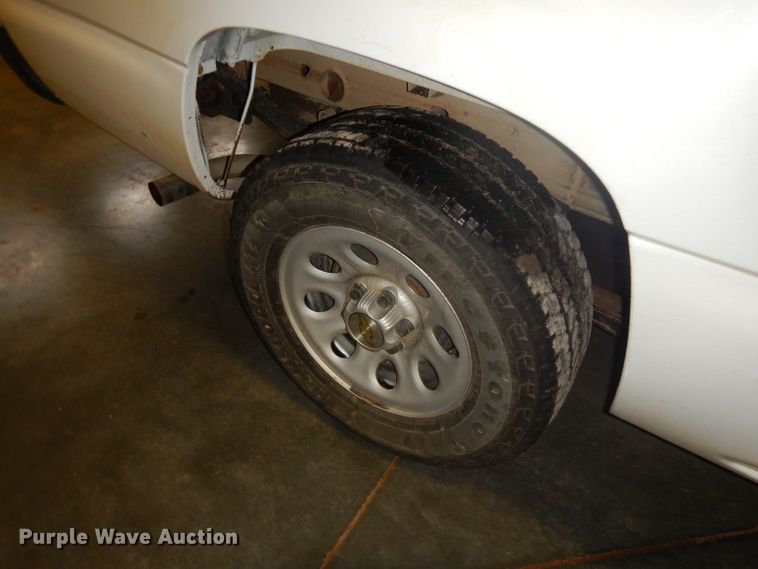 image for item GB9683 2007 Chevrolet Silverado 1500 pickup truck