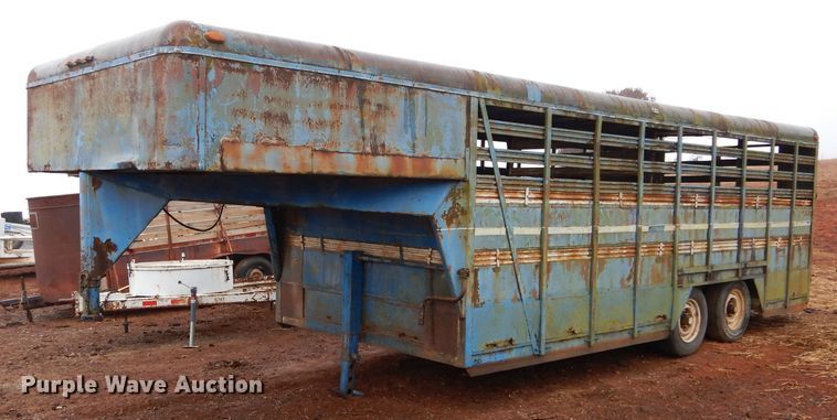 image for item GE9049 Star livestock trailer