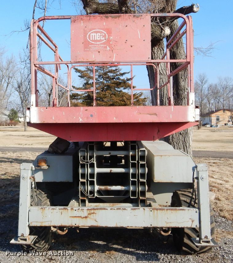 image for item GE9059 Mec 3391RT scissor lift