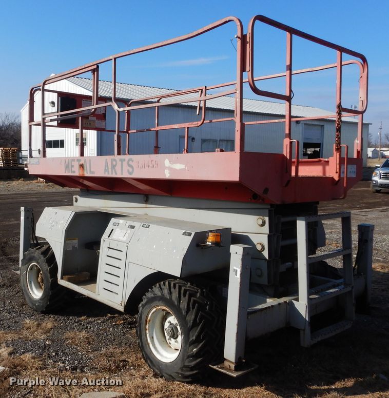 image for item GE9059 Mec 3391RT scissor lift