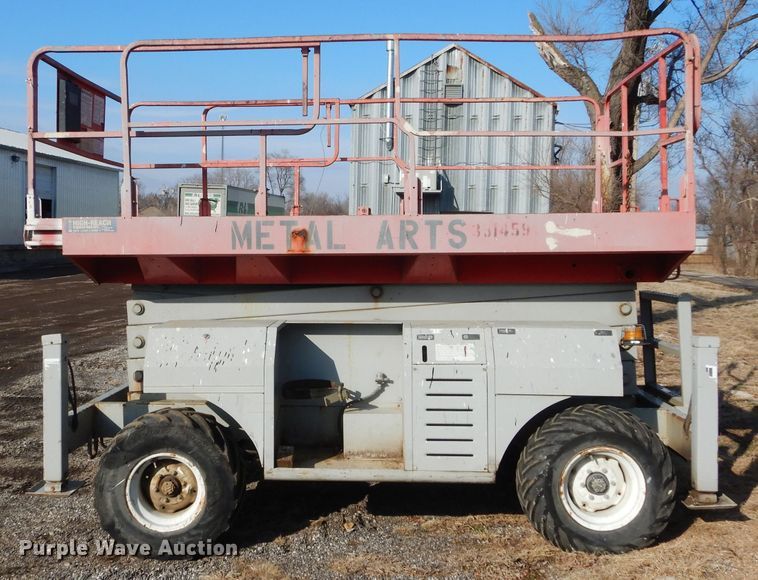 image for item GE9059 Mec 3391RT scissor lift