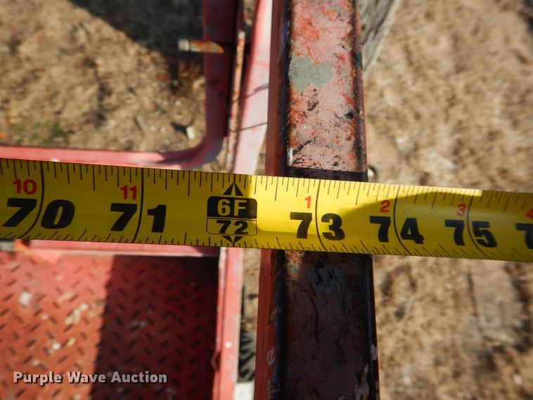 image for item GE9059 Mec 3391RT scissor lift