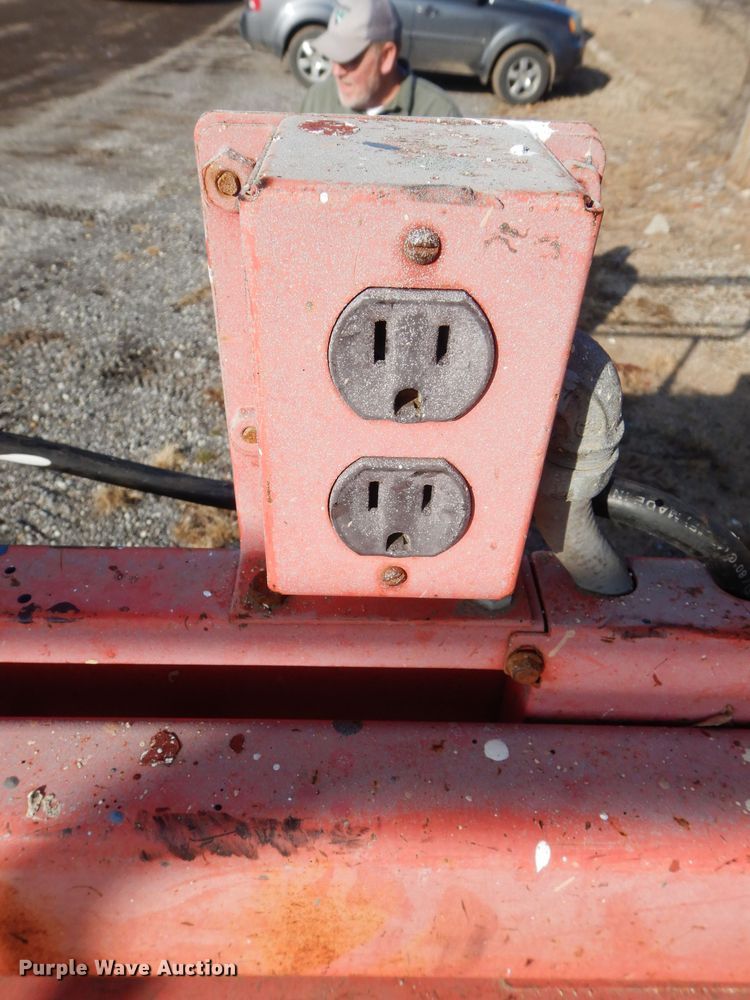 image for item GE9059 Mec 3391RT scissor lift