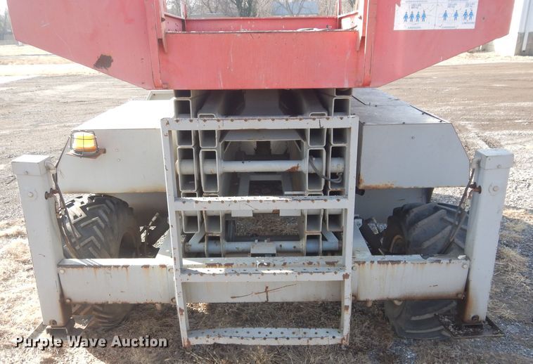 image for item GE9059 Mec 3391RT scissor lift