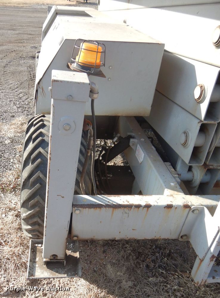 image for item GE9059 Mec 3391RT scissor lift