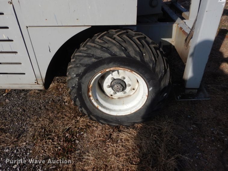 image for item GE9059 Mec 3391RT scissor lift