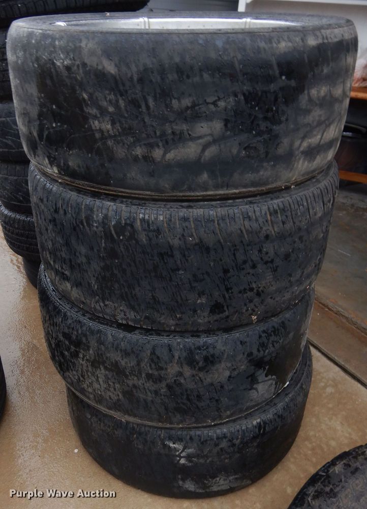 image for item GE9062 Tires and wheels