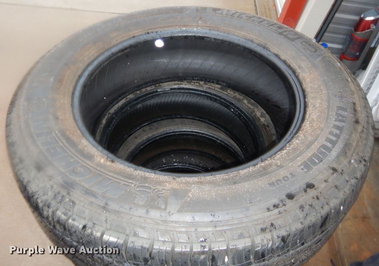 image for item GE9062 Tires and wheels