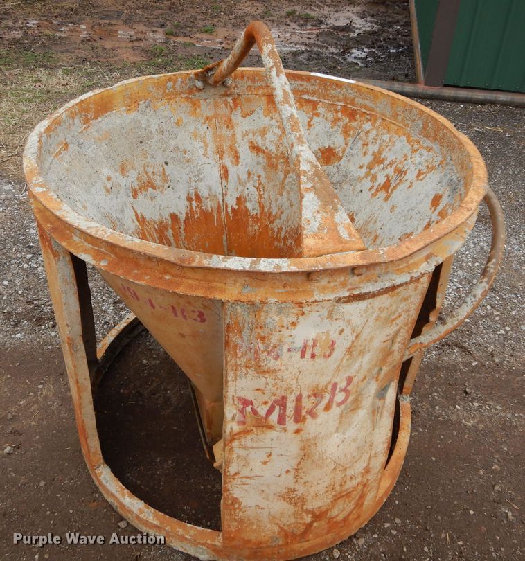 image for item GE9069 Concrete bucket