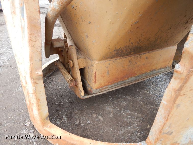 image for item GE9069 Concrete bucket