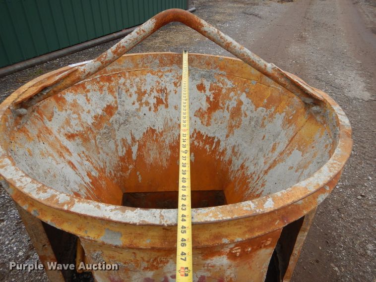 image for item GE9069 Concrete bucket