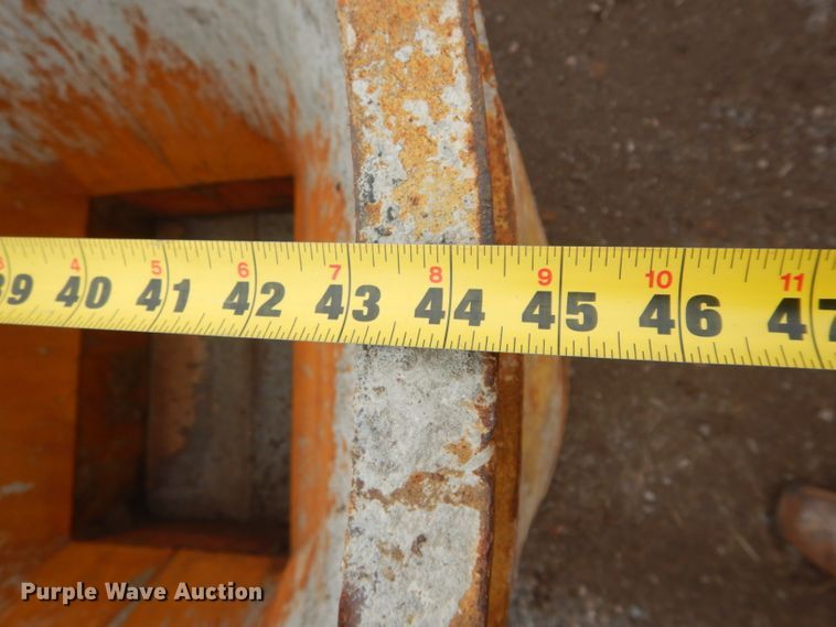 image for item GE9069 Concrete bucket