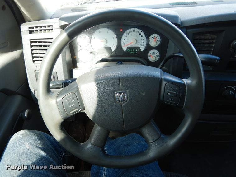 image for item GE9111 2008 Dodge Ram 5500 flatbed truck