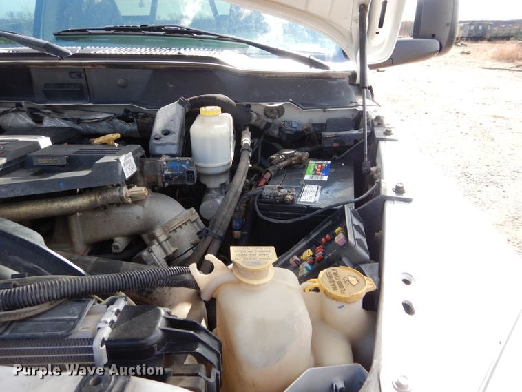 image for item GE9111 2008 Dodge Ram 5500 flatbed truck